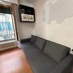 Studio moderne et chaleureux au coeur de Geneve - parfait pour courts sejours